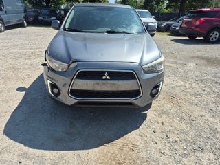 2015 Mitsubishi Outlander Sport SE - Exterior Front Center Image
